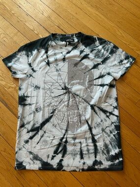 Graphic Skull Tie Dye T-Shirt Black & White Glitter & Rhinestone Details Size L